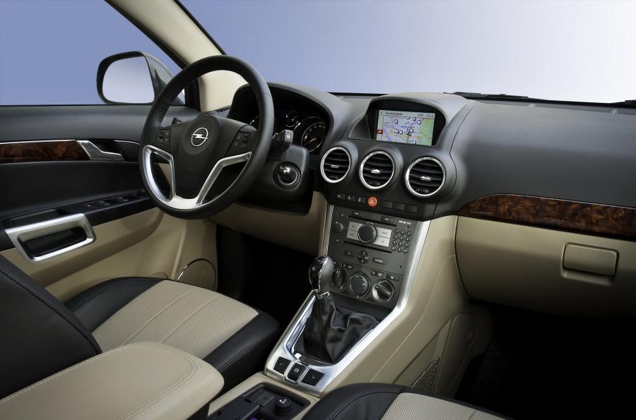  Opel Antara 2011 года  (фото 2 из 46)